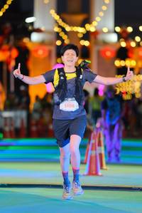 BIB: 5108
                            <button type="button" onclick="openModal(21768998)" class="btn btn-primary btn-sm float-right btn-popup" data-toggle="modal" data-target=".modal-high-quality">
                        <i class="fas fa-shopping-cart"></i> Add to Cart
                    </button>
                                            <button type="button" onclick="isThisMe(21768998, true)" class="btn btn-success btn-sm float-right btn-popup btn-isme hidden" data-toggle="tooltip" data-placement="bottom" title="นี่คือรูปของคุณใช่ไหม คลิกที่นี่เพื่อเอาเข้าอัลบั้ม">
                        <i class="fas fa-plus"></i> Add to album
                    </button>
                    <button type="button" onclick="isThisMe(21768998, false)" class="btn btn-warning btn-sm float-right btn-popup btn-isnotme hidden">
                        <i class="fas fa-ban"></i> Remove from album
                    </button>